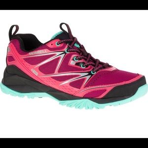 Merrell hiking shoes size 9